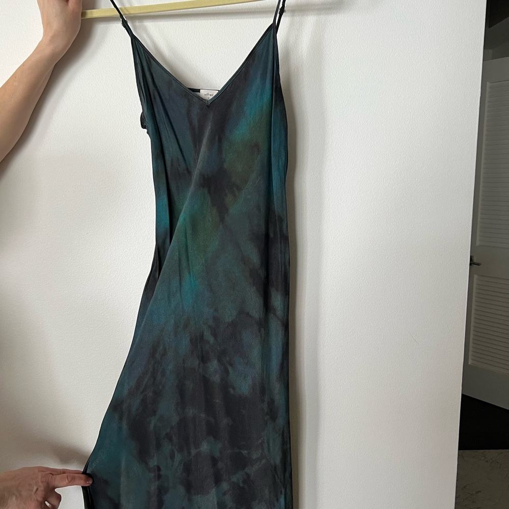 Tank Wilfred small adjustable strap midi dress in green/black abstract pattern